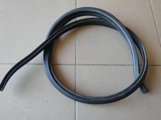 уплотнитель подкапотного пространства IVECO Daily 6 поколение 35c12 2017, 2.3 л., F1AFL411B, дизель, АКПП, грузовик