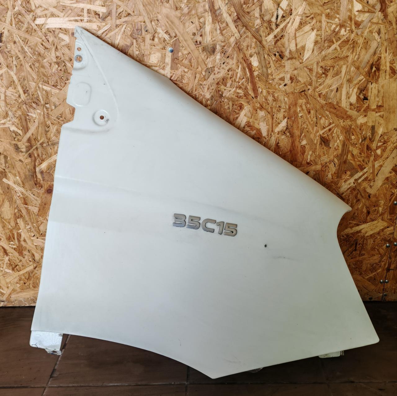 крыло переднее правое IVECO Daily 4 поколение 35C15 2008, 3.0 л., F1CE0481F, дизель, МКПП, микроавтобус, задний привод, 3800001 - фото №1