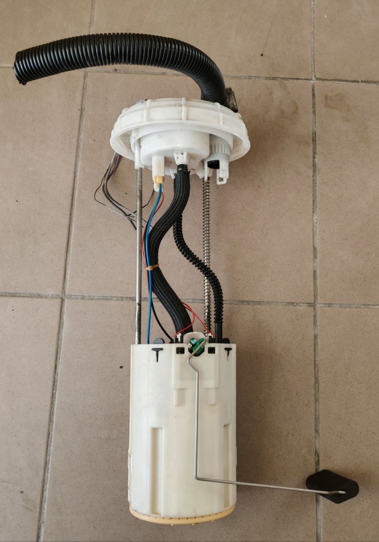 насос топливный Fiat Ducato 3 поколение L3H3 2007, 3.0 л., 6МКПП, белый, микроавтобус, 0580303077, 1348741080 - фото №1