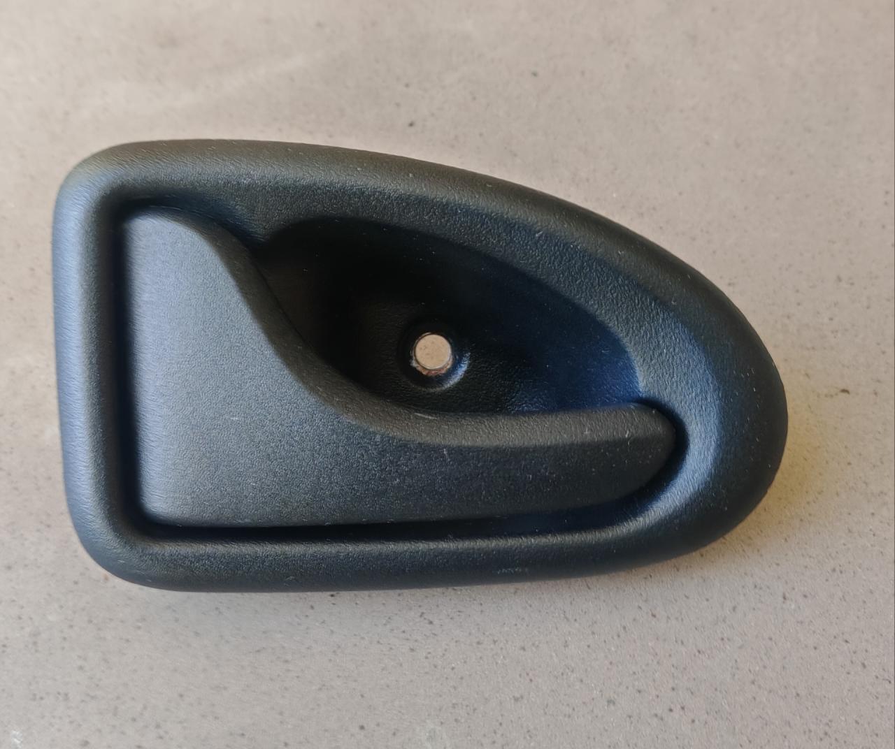 ручка внутренняя передняя левая IVECO Daily 5 поколение 35S11 2013, 2.3 л., дизель, фургон, 500314227 - фото №1