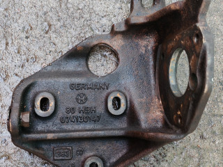 кронштейн ТНВД Volkswagen Transporter T4 1998, 074130147