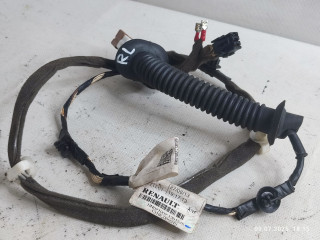 дверная проводка Renault Duster 1 поколение HSM 2014, 1.6 л., K4M 696, бензин, 5МКПП, внедорожник 5 дв., 241261143R