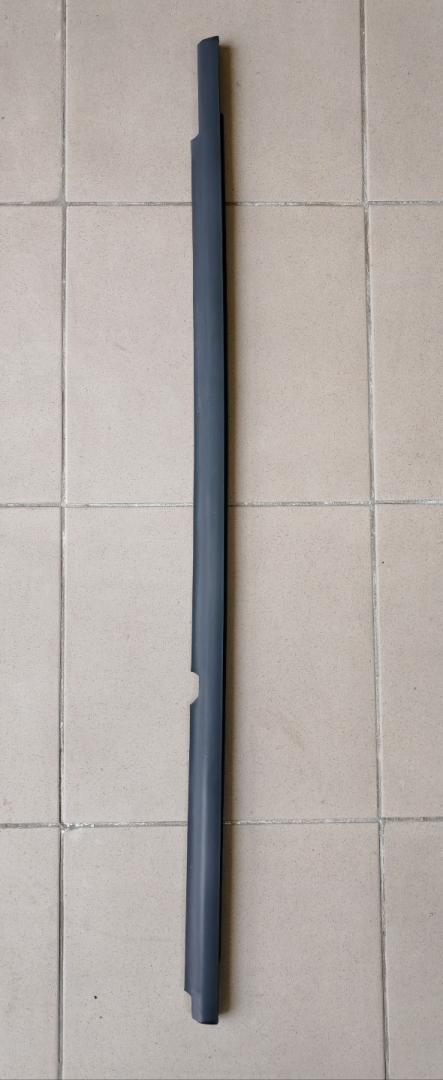 молдинг стекла Volkswagen Tiguan 1 поколение 2009, 2.0 л., CBAB, дизель, МКПП, 5N0839478A - фото №1