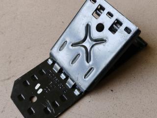 Противооткатный упор Volkswagen Tiguan 1 поколение 2009, 2.0 л., CBAB, дизель, МКПП, 7L0860321A