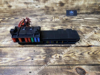 блок предохранителей BMW 5 серия E60/E61 2005, 2.5 л., бензин, МКПП, седан, 6957330, 64116957330