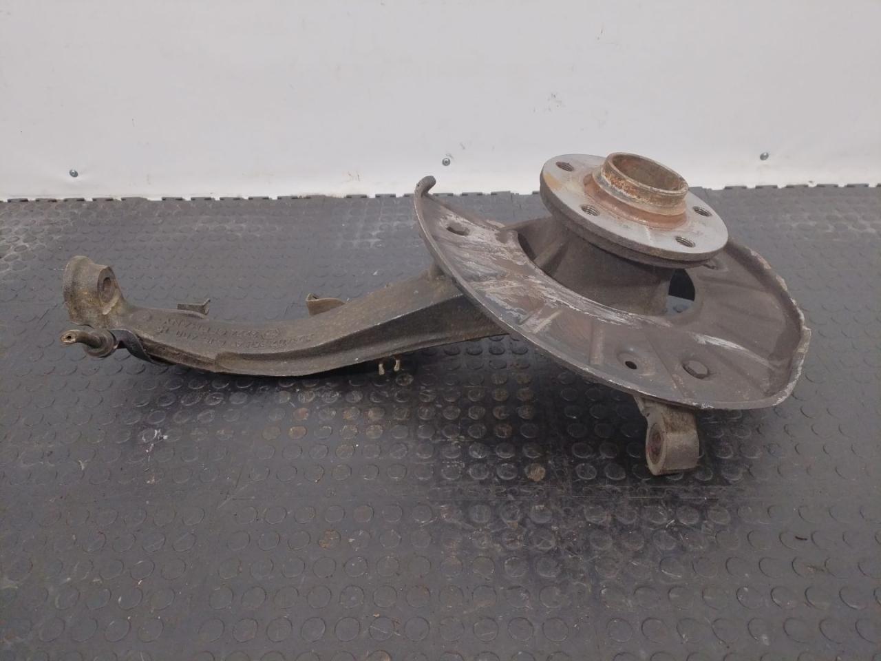 ступица передняя правая Volkswagen Touareg 1 поколение 2002, 2.5 л., BAC, дизель, АКПП, внедорожник 5 дв., 7L5407258A - фото №1