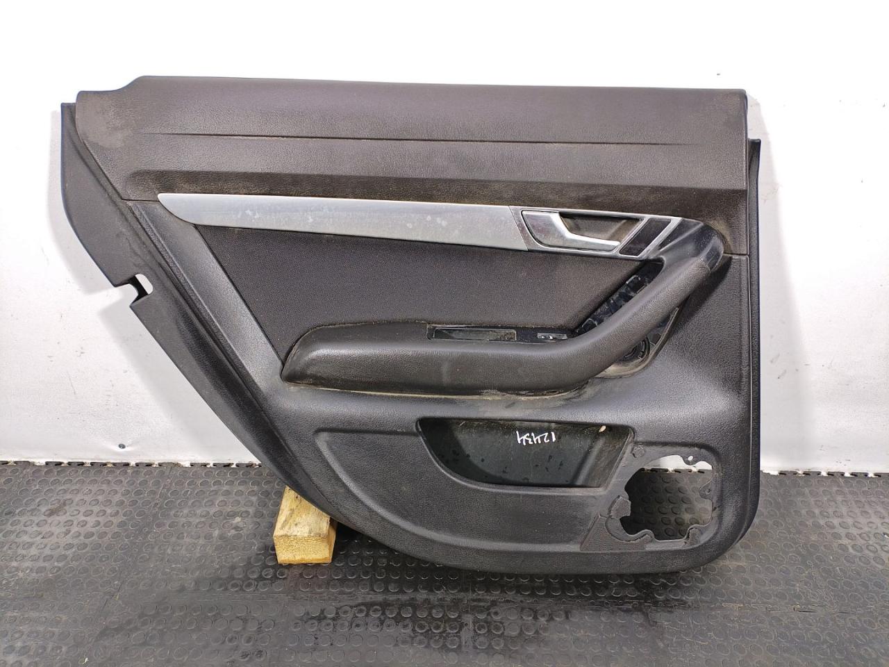 обшивка двери задняя левая Audi A6 4F/C6 2006, универсал, 4F0867305D - фото №1