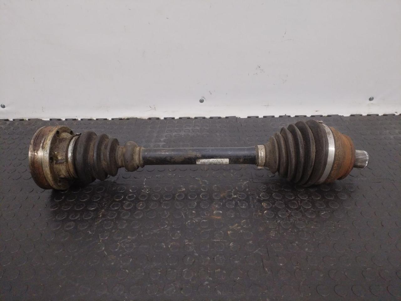 полуось передняя правая (приводной вал, ШРУС) Volkswagen Transporter T5 2005, 2.5 л., дизель, МКПП, микроавтобус, 701407271M - фото №1