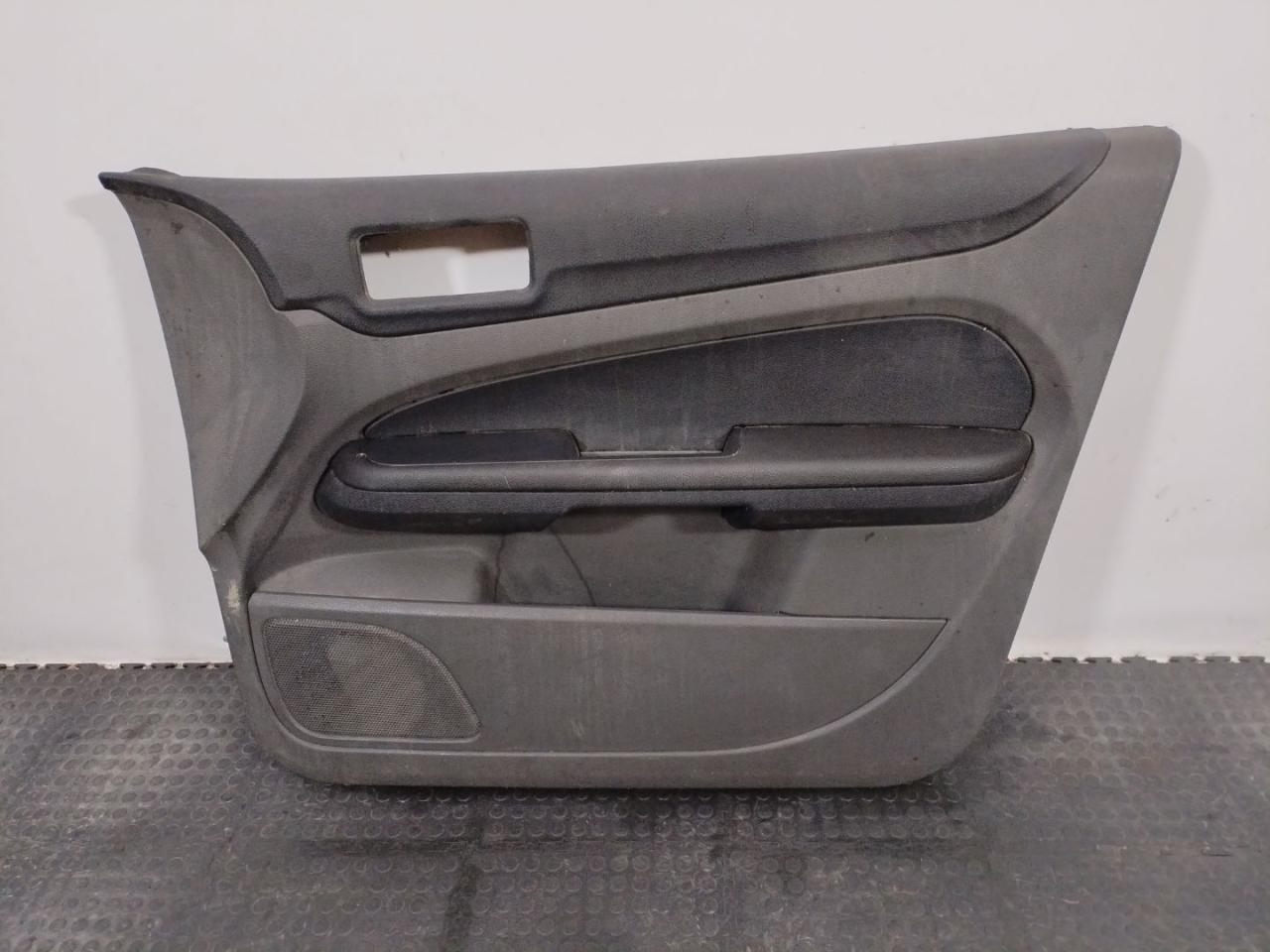 обшивка двери передняя правая Ford Focus 2 поколение 2005, хетчбэк 5 дв., 4M51A23942C - фото №1