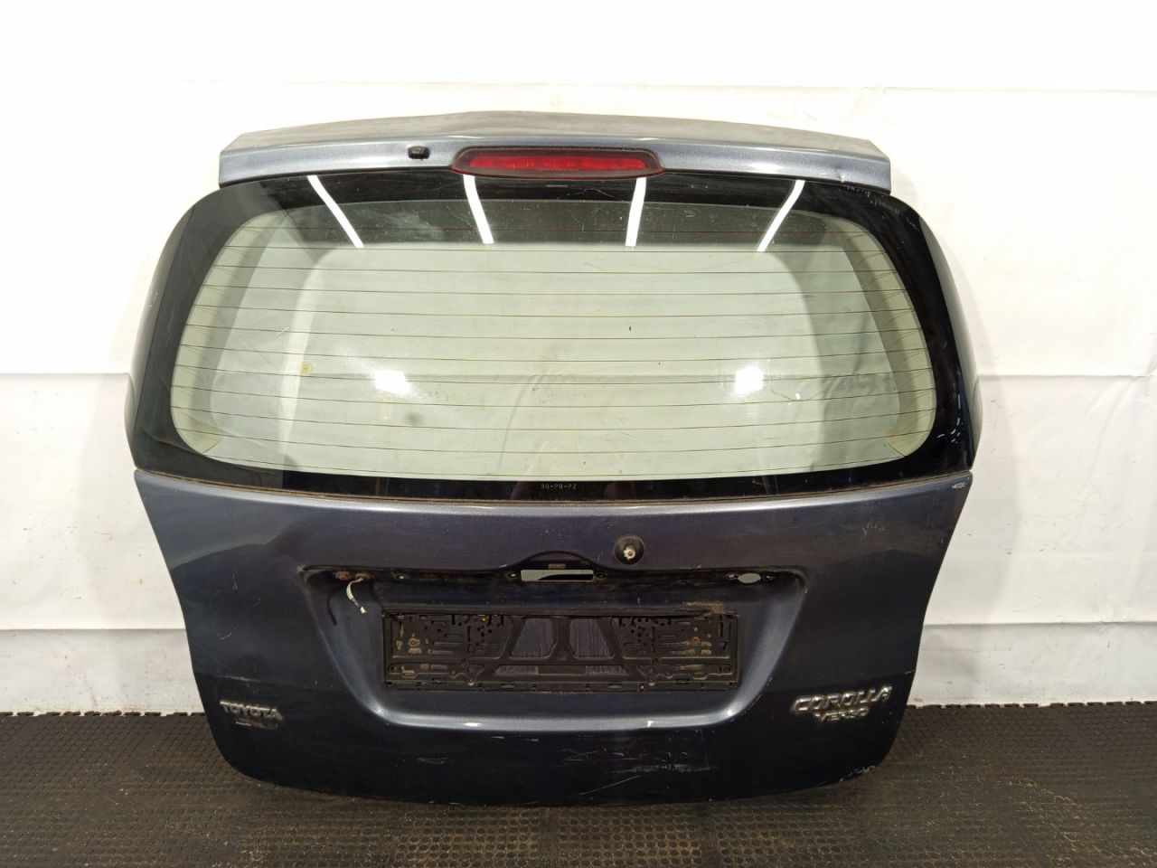 крышка багажника (дверь 3-5) Toyota Corolla Verso 1 поколение E121 2004, минивэн - фото №1