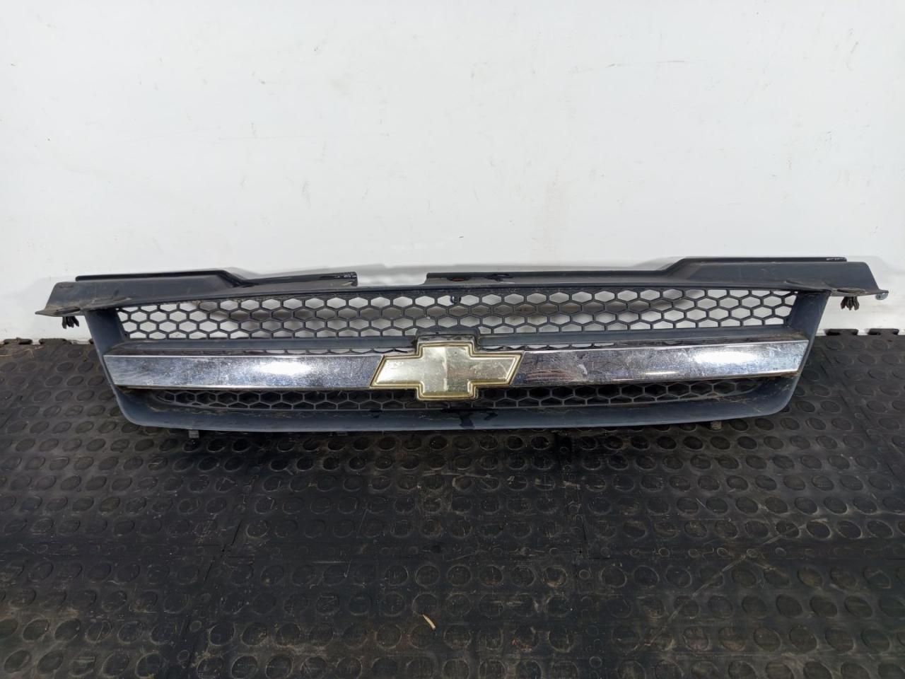 решетка радиатора Chevrolet Kalos 1 поколение 2005, хетчбэк 5 дв., 96618859 - фото №1
