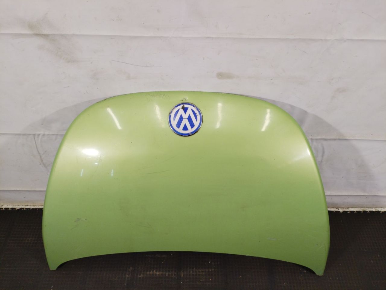 капот Volkswagen Beetle 2 поколение 2003, хетчбэк 3 дв. - фото №1