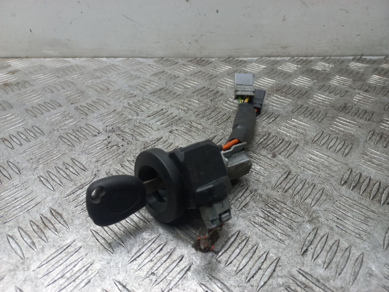 замок зажигания Renault Master 2 поколение 2003, 2.2 л., G9T 722, дизель, МКПП - фото №1