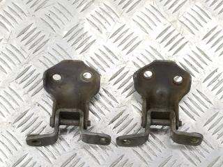 петля двери Mazda 323F BA 1995
