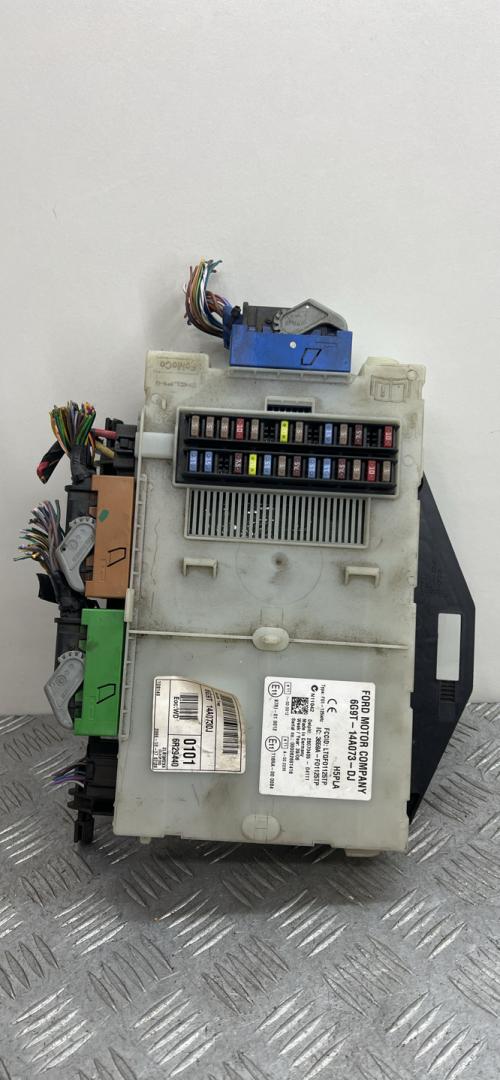 блок предохранителей Ford Galaxy 2 поколение 2010, 2.0 л., дизель, 6МКПП, 6G9T14A073DJ - фото №1