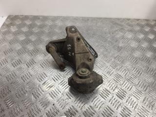 кронштейн КПП Volkswagen Passat B5 [рестайлинг] 2004, 2.8 л., i, AMX, бензин, 8D0399114S