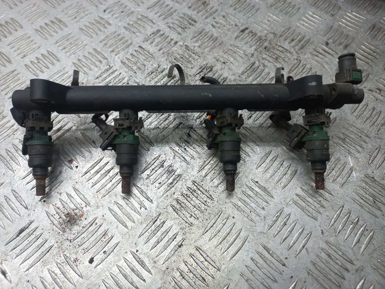 форсунка Kia Rio 1 поколение 2002, 1.3 л., бензин - фото №1