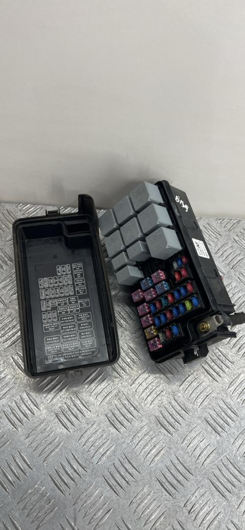 блок предохранителей Chevrolet Lacetti 1 поколение 2007, 1.4 л., i, F14D3, бензин, МКПП, 050217 - фото №1