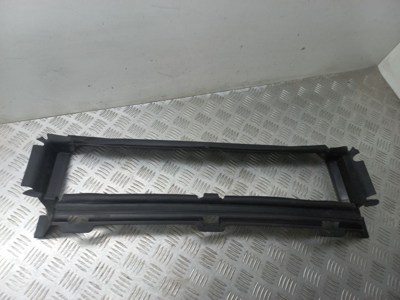 воздуховод (дефлектор) радиатора Volvo XC90 2 поколение 2018, 31383717 - фото №1