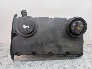 клапанная крышка Audi A4 B6 2005, 2.0 л., дизель, 03G103475B