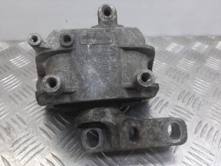 подушка крепления двигателя Volkswagen Golf 5 поколение 2008, 1K0199262CB