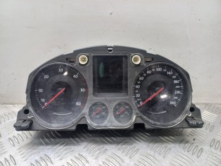 щиток приборов (приборная панель) Volkswagen Passat B6 2008