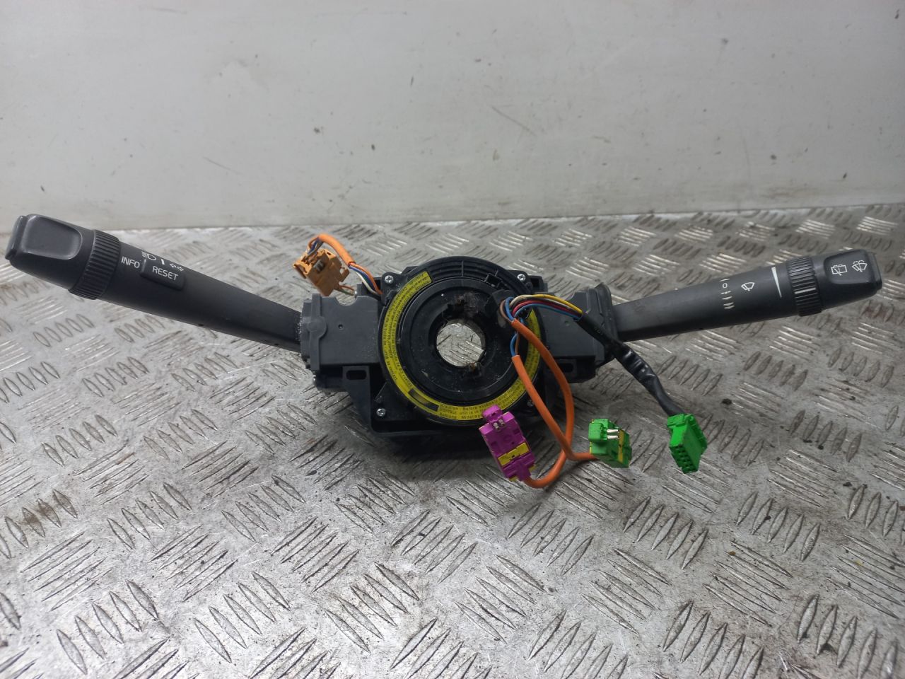 переключатель подрулевой (стрекоза) Volvo V70 XC 1 поколение 2000, 2.4 л., i, B 5244 T3, бензин, 9452394 - фото №1