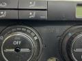 блок управления печки / климат-контроля Volkswagen Touran 1 поколение [рестайлинг] 2008, 1.9 л., TDi PD, BKC, дизель, 74641420 - фото №3