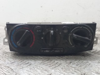 блок управления печки / климат-контроля Mazda MPV LW 2000, 2.0 л., i, бензин