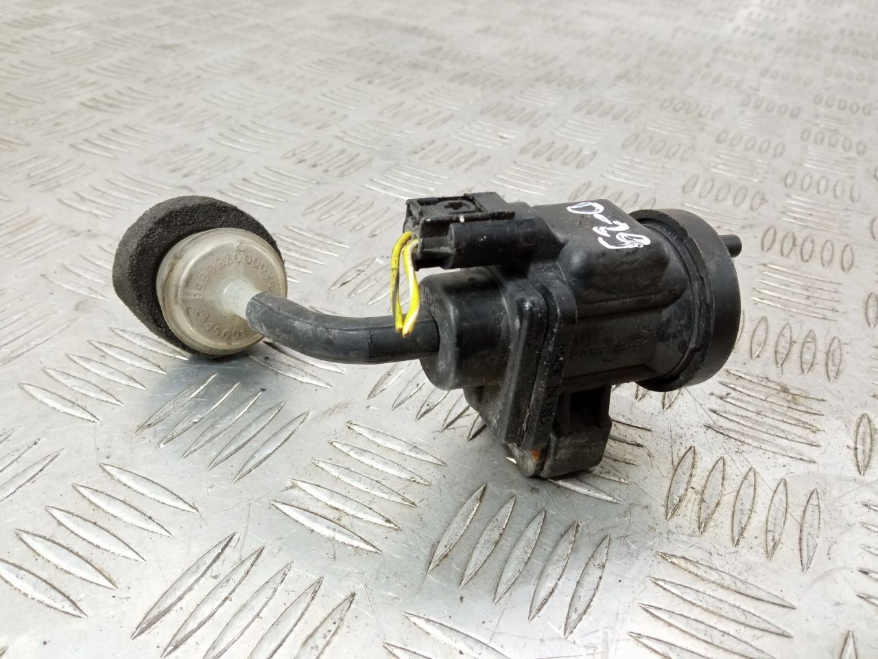 клапан управления турбиной (актуатор) Mercedes-Benz C-Класс W203/S203/CL203 2002, 2.2 л., CDi, OM 611.962, дизель, A0005450427 - фото №1