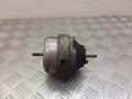 подушка крепления двигателя Volkswagen Passat B5 1999, 8D0199379J - фото №3