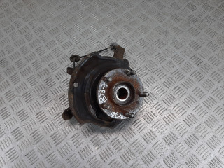 ступица передняя правая Nissan Maxima A33 2002, 3.0 л., VQ30DD, бензин