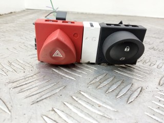 кнопка аварийной сигнализации Renault Megane 2 поколение [рестайлинг] 2007, 2.0 л., i, бензин, 8200407415