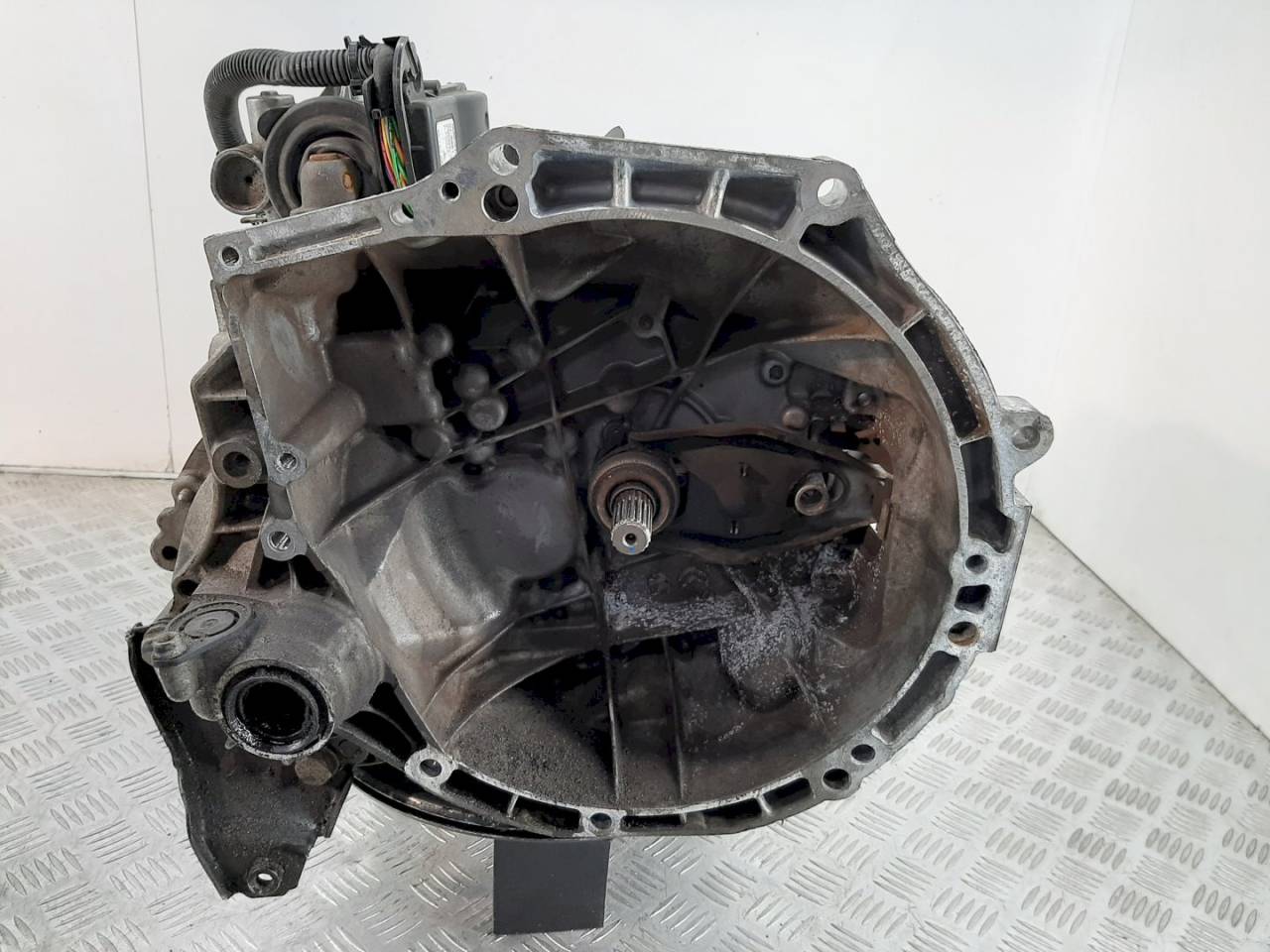 PКПП Citroen C4 Cactus 1 поколение 2015, 1.2 л., i, бензин, 9674098980 - фото №1