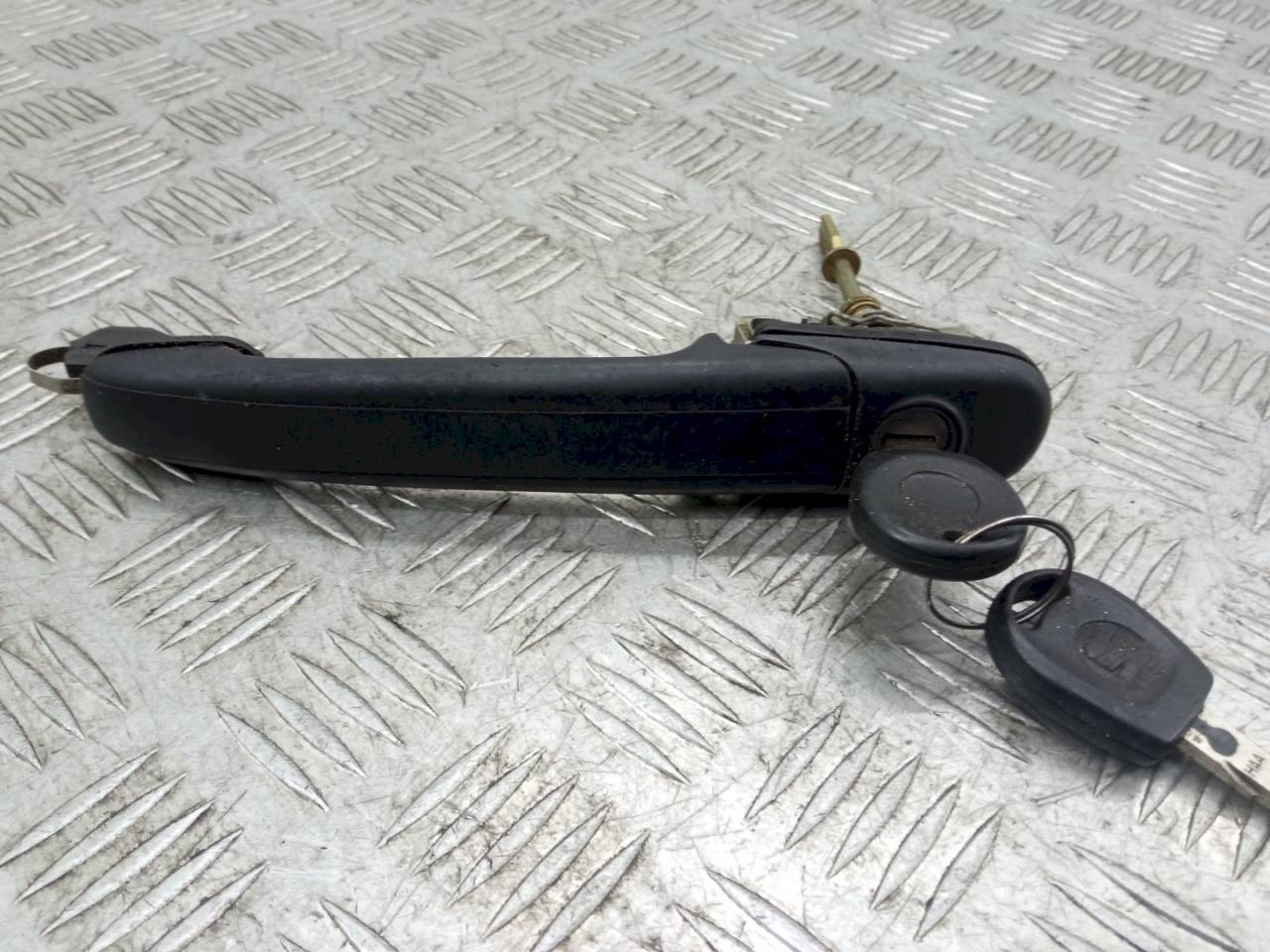 ручка наружная SEAT Alhambra 1 поколение 2000 - фото №1