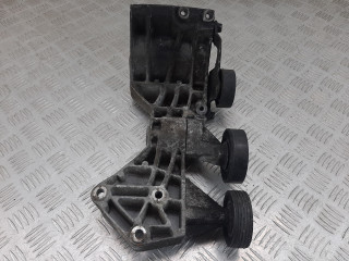 кронштейн генератора Mercedes-Benz B-Класс W245 2008, 2.0 л., дизель, A6402021040