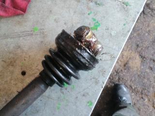 полуось передняя левая (приводной вал, ШРУС) Ford Fusion 1 поколение 2005, 1.4 л., i