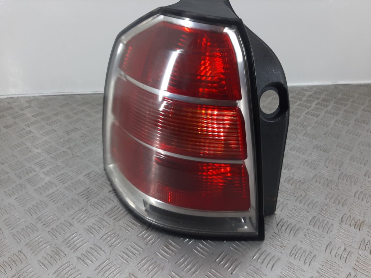 фонарь задний левый Opel Zafira 2 поколение (B) 2006 - фото №1