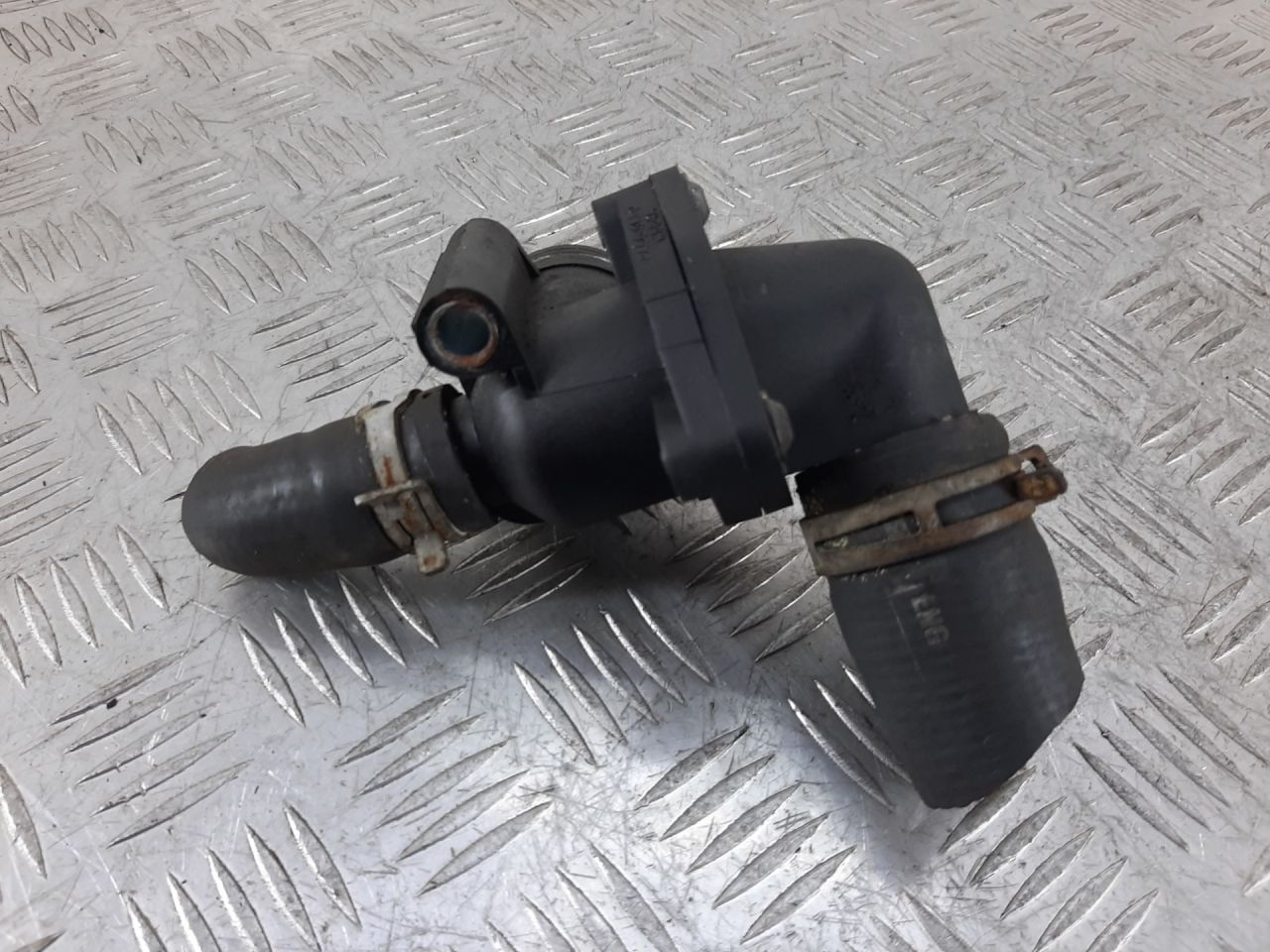 корпус термостата Ford Transit 6 поколение 2001, 2.0 л., TDDi, дизель, 1C1Q-8594-BA - фото №1