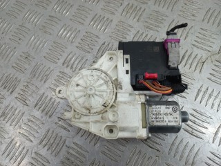 моторчик стеклоподъемника передний левый Volkswagen Passat B7 2012, 1K5837402BC