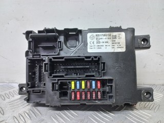 блок предохранителей Fiat Grande Punto 199 2008, 1.4 л., 350 A1.000, бензин, МКПП, 00517986150