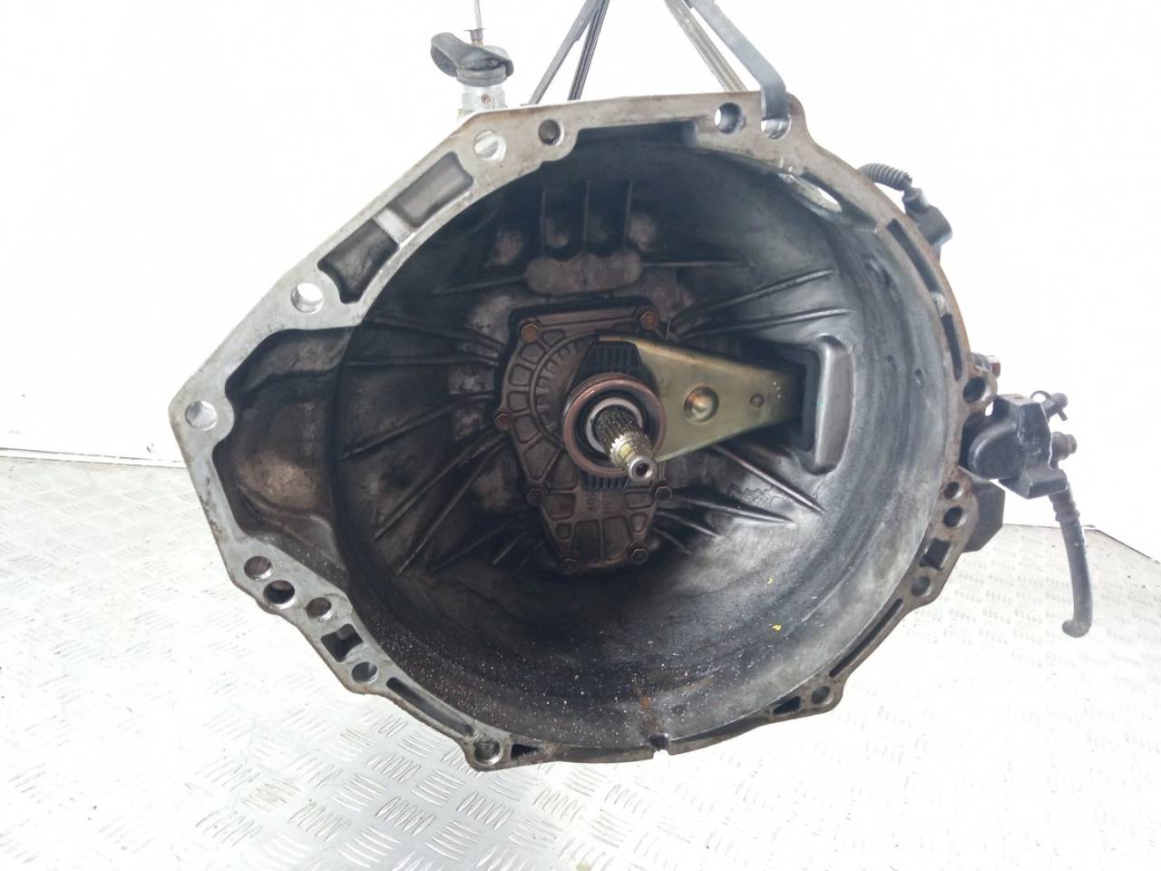 КПП механическая (МКПП) Hyundai Terracan 1 поколение 2003, 2.9 л., CRDi, дизель - фото №1