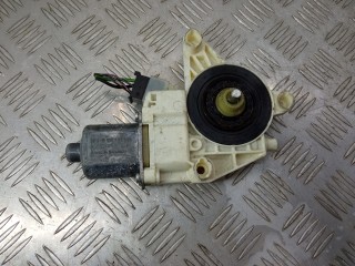 моторчик стеклоподъемника передний левый Mercedes-Benz C-Класс W204/S204 2010, 0130822503