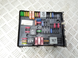 блок предохранителей Volkswagen Golf 5 поколение 2006, 1.4 л., BBY, бензин, МКПП, 1K0937124K