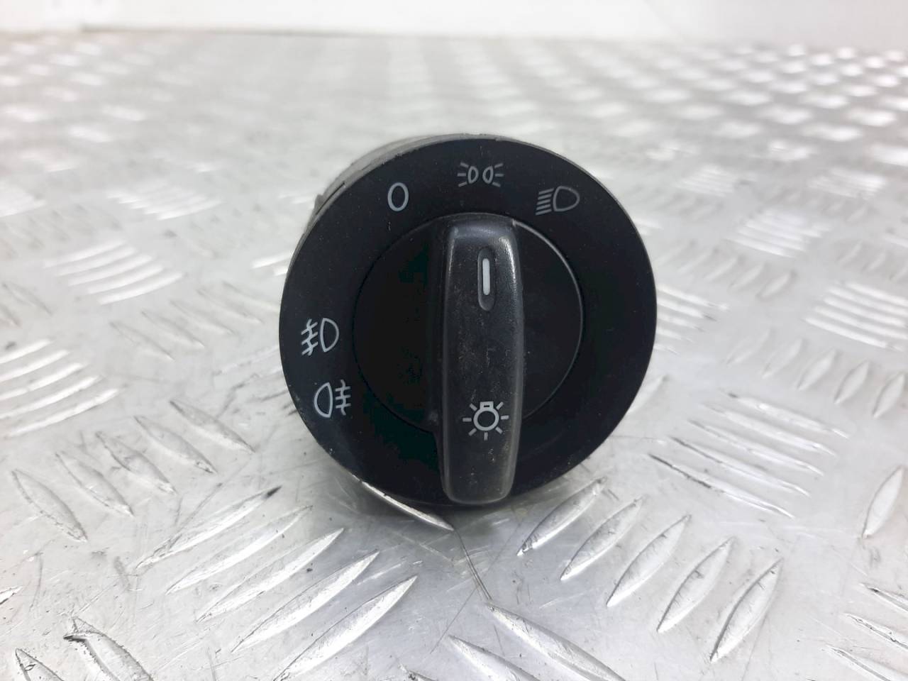 переключатель света Volkswagen Caddy 3 поколение 2010, - - фото №1