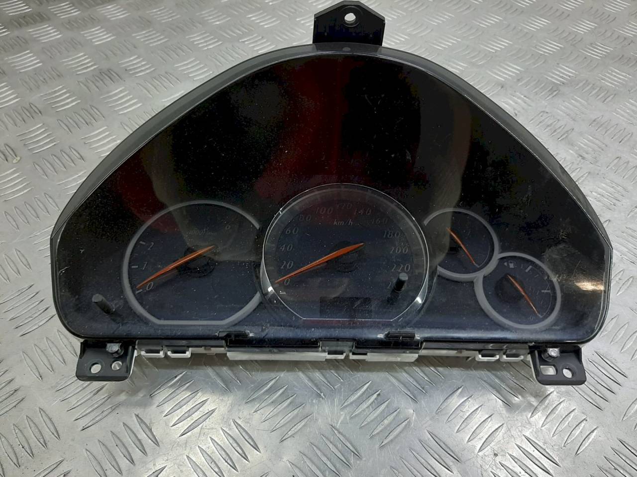 щиток приборов (приборная панель) Mitsubishi Grandis 1 поколение 2005 - фото №1