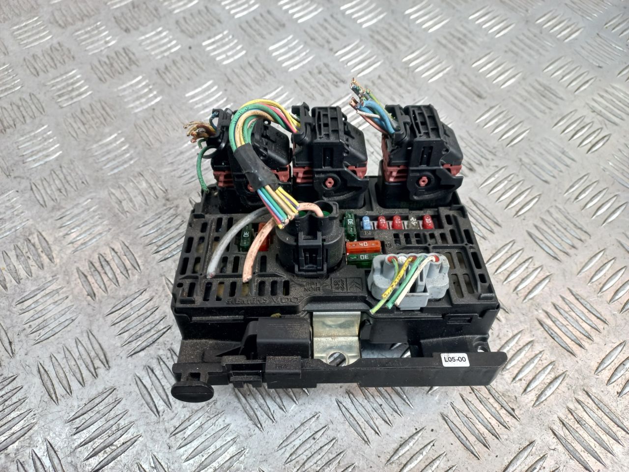 блок предохранителей Peugeot 807 1 поколение 2004, 2.0 л., RHT (DW10ATED4), дизель, МКПП, минивэн, 9661682880 - фото №1