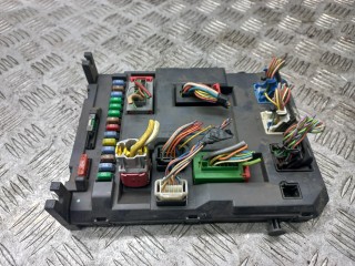 блок предохранителей Peugeot 207 CC 1 поколение 2008, 1.6 л., бензин, МКПП, 9664983080