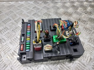 блок предохранителей Peugeot 207 CC 1 поколение 2008, 1.6 л., бензин, МКПП, 9659285480