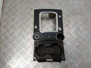 консоль салона Volkswagen Touareg 1 поколение 2005, 7L6858602A